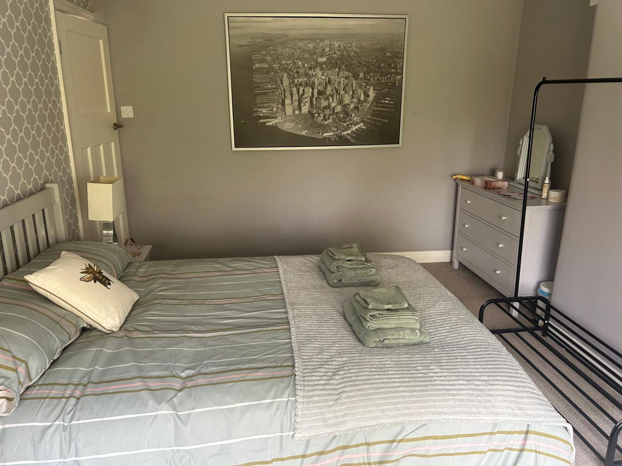 Lovely, Large Double Bedroom With Park View In Home Hazel Grove المظهر الخارجي الصورة